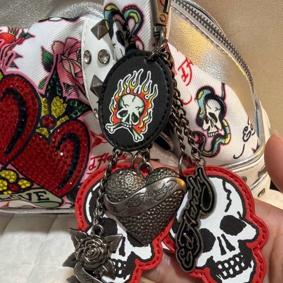 🔥 🥀 ED HARDY By Christian Audigier Tattoo Embellished Bag. RARE- Hard To Find. - Picture 2 of 12